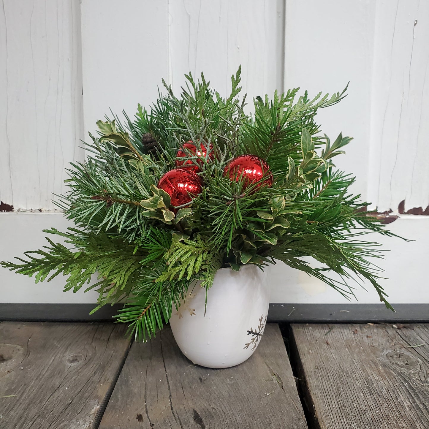 Centerpiece in Mini Snowflake Vase - Fernwood & Co